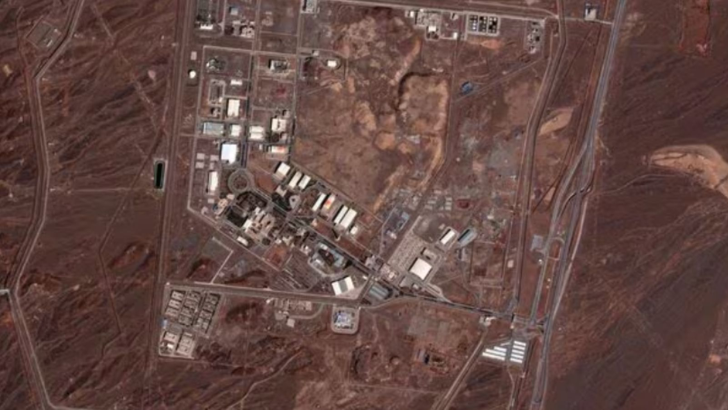 https://www.salarnews.in/public/uploads/images/newsimages/maannewsimage21032026_172917_Iran nuclear facility.png